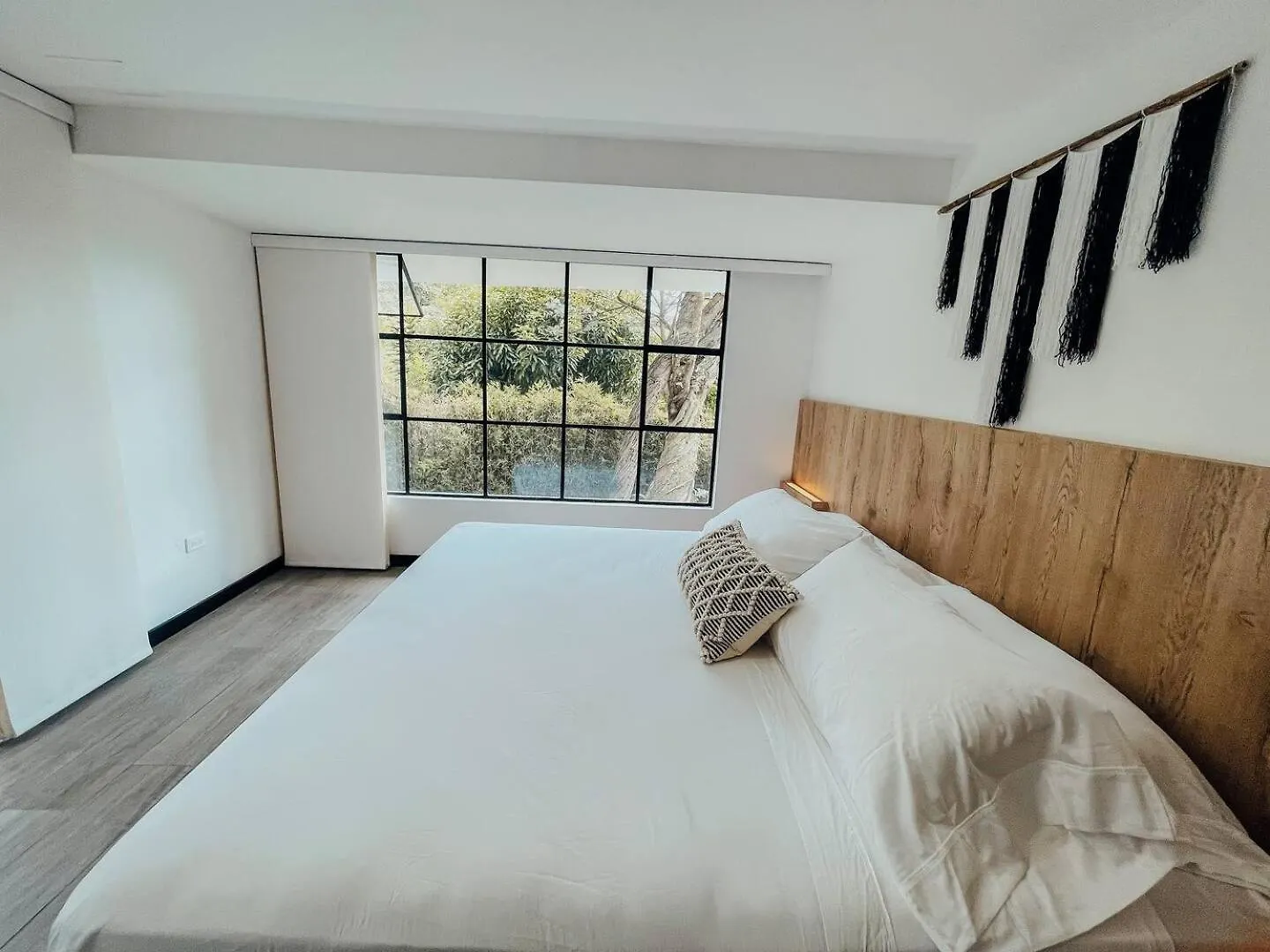 Japandi Style House 3 Bedroom & Bathtub Medellin Apartment
