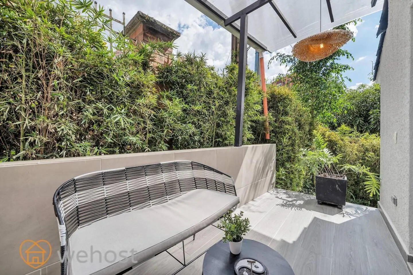 Japandi Style House 3 Bedroom & Bathtub Medellin