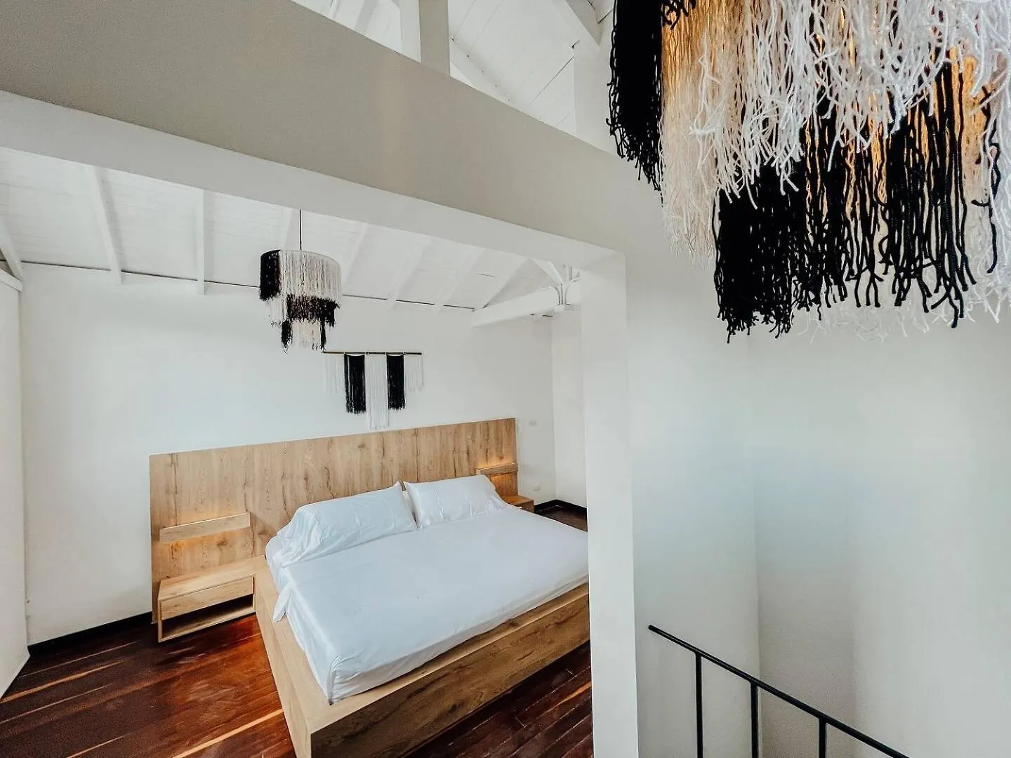 Japandi Style House 3 Bedroom & Bathtub Medellin Apartment