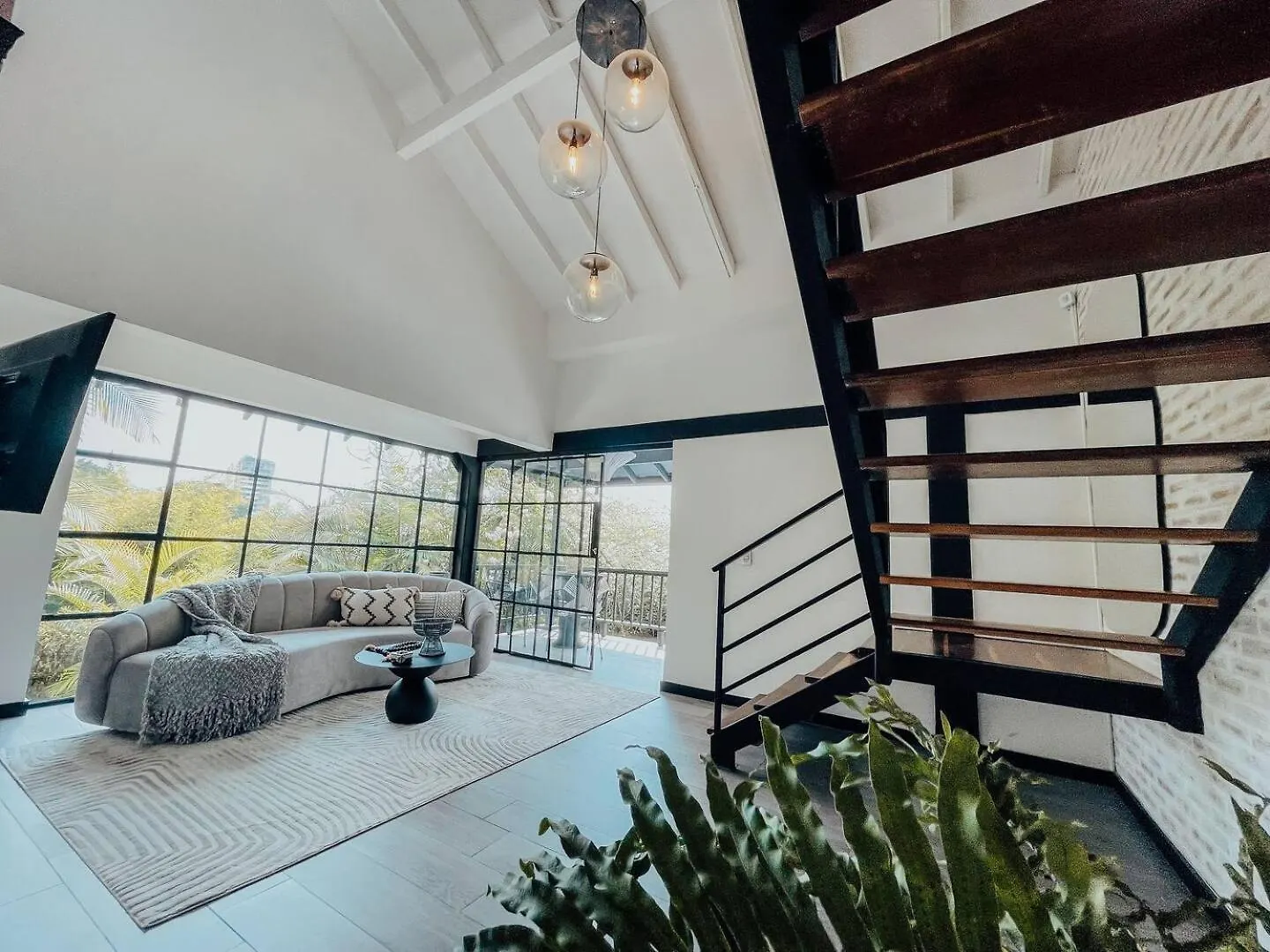 Japandi Style House 3 Bedroom & Bathtub Medellin Apartment