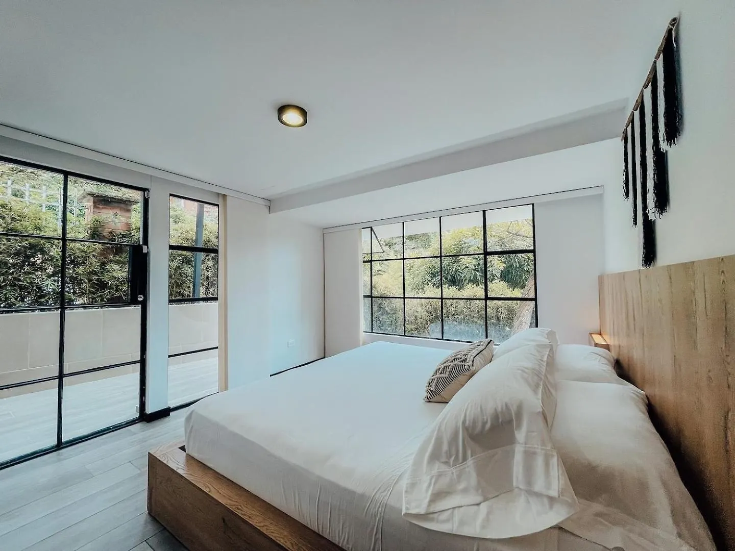Japandi Style House 3 Bedroom & Bathtub Medellin Colombia