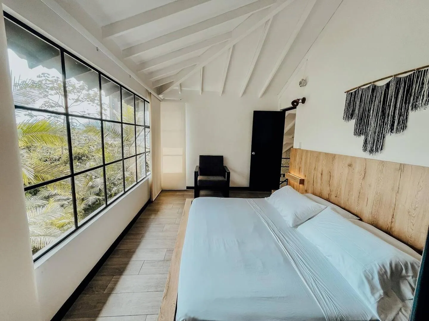 Apartment Japandi Style House 3 Bedroom & Bathtub Medellin Colombia