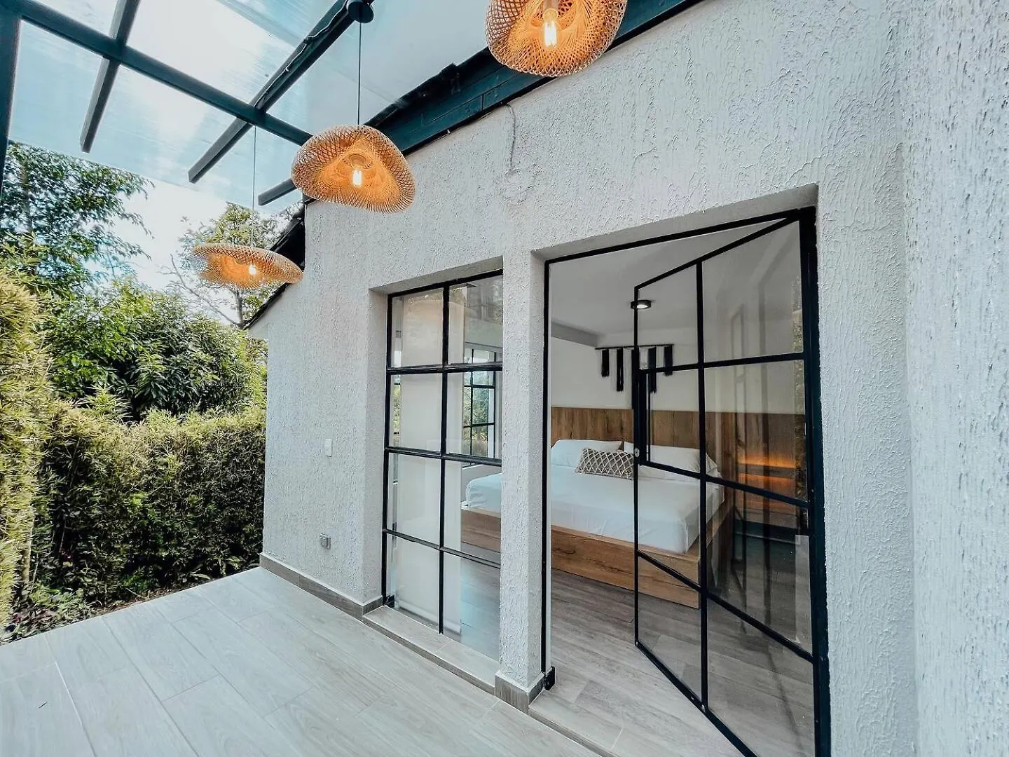 Japandi Style House 3 Bedroom & Bathtub Medellin Colombia