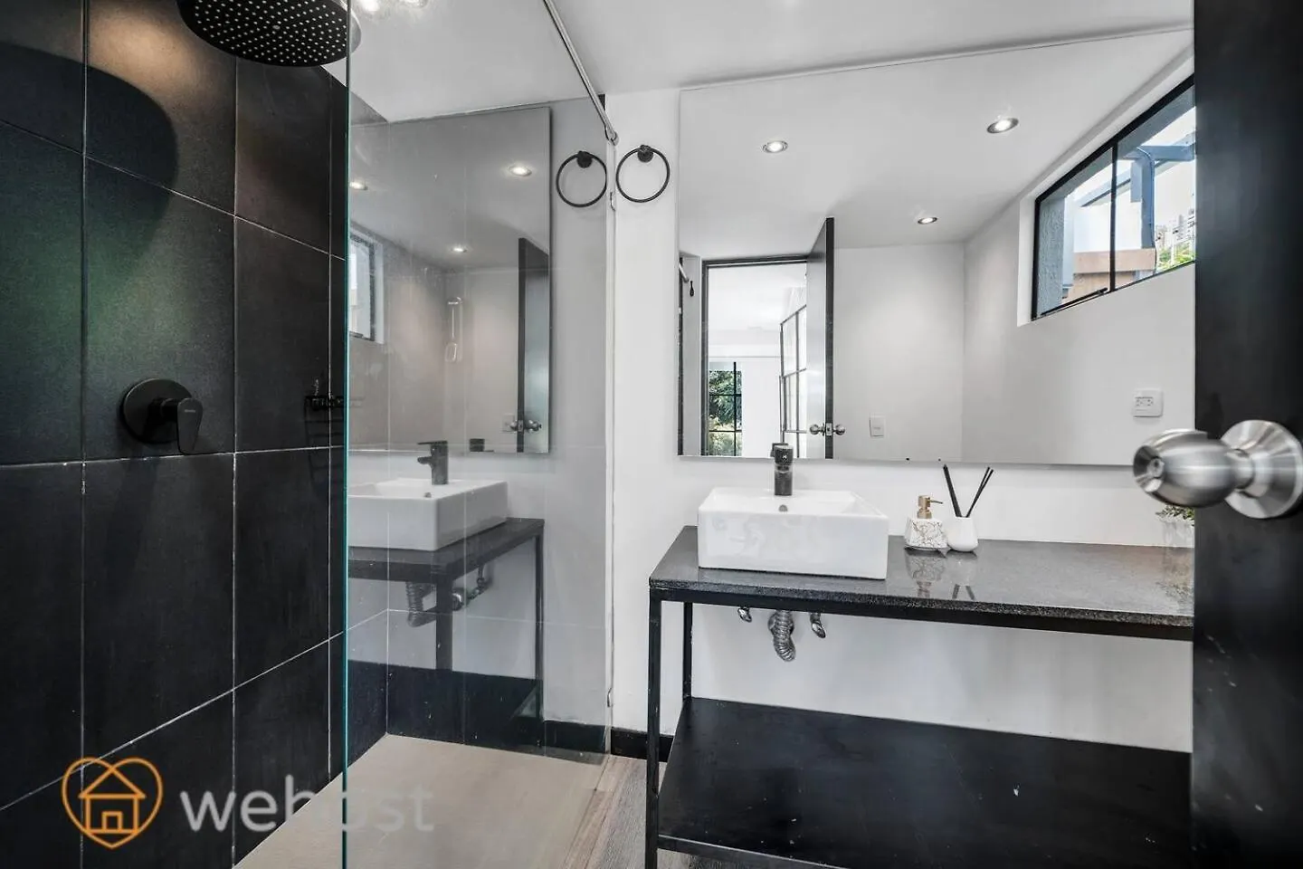 Apartment Japandi Style House 3 Bedroom & Bathtub Medellin