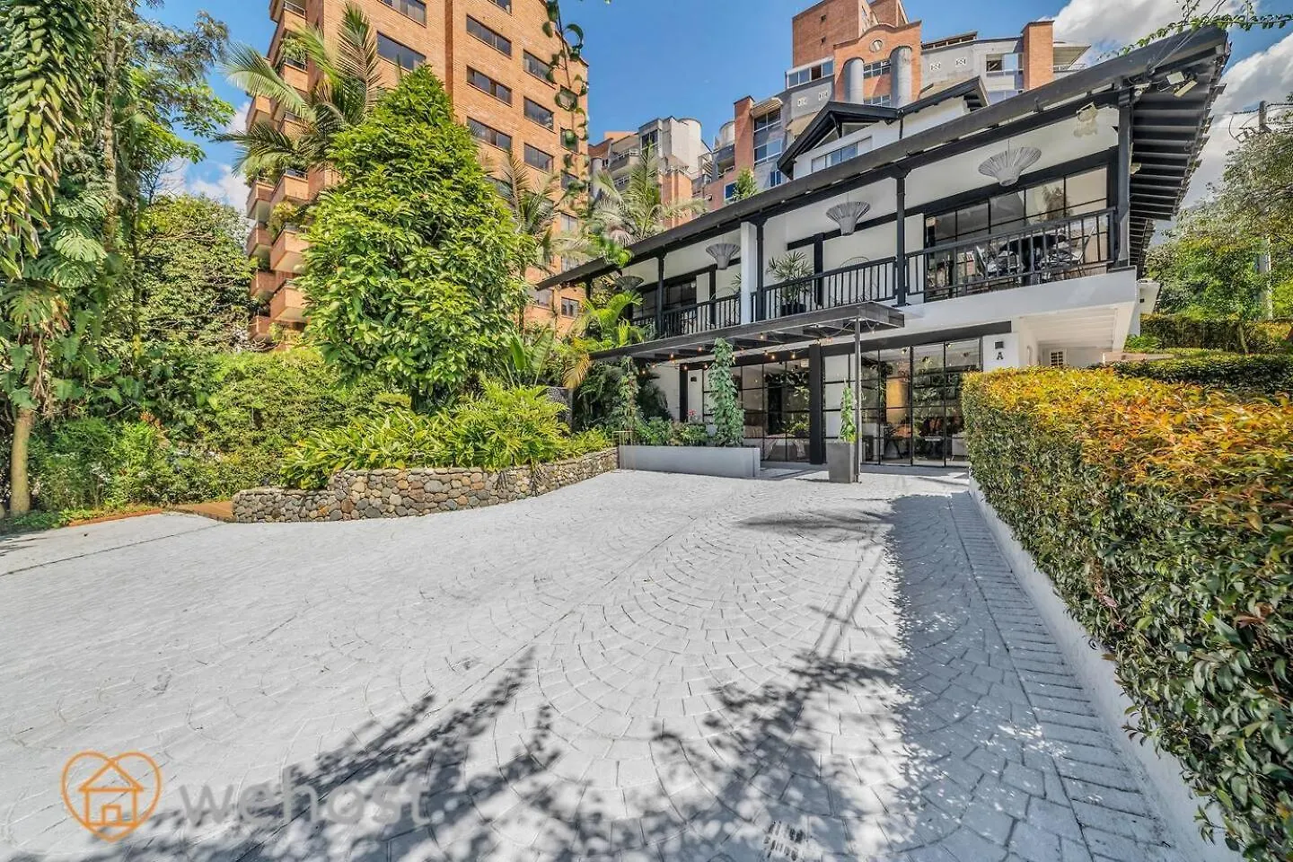 Apartment Japandi Style House 3 Bedroom & Bathtub Medellin